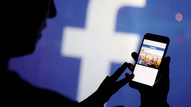 Facebook, cambiamenti in vista per le newsfeed. Molti siti a rischio visite?